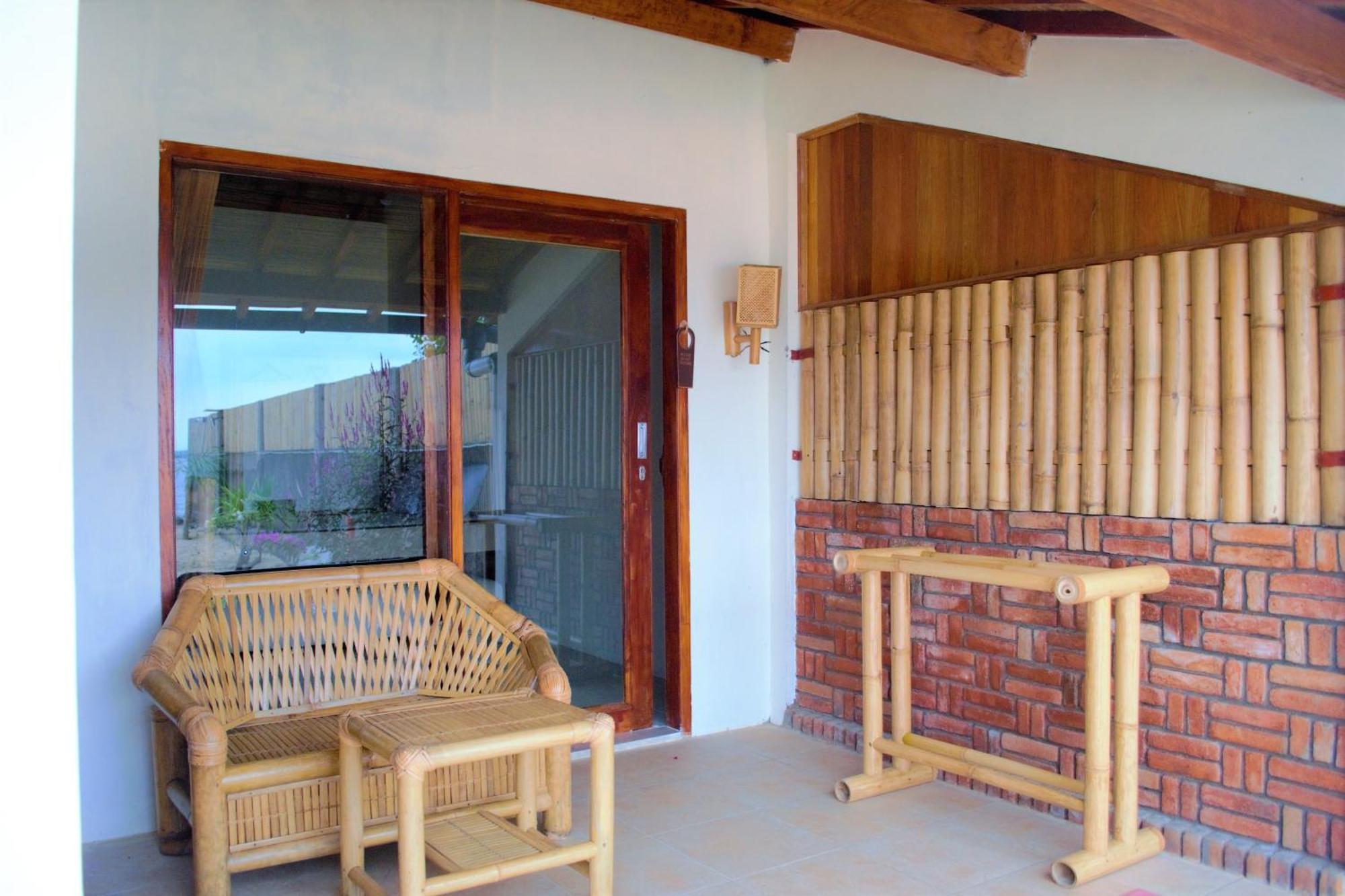 Alden Beach House Sekotong Exterior photo