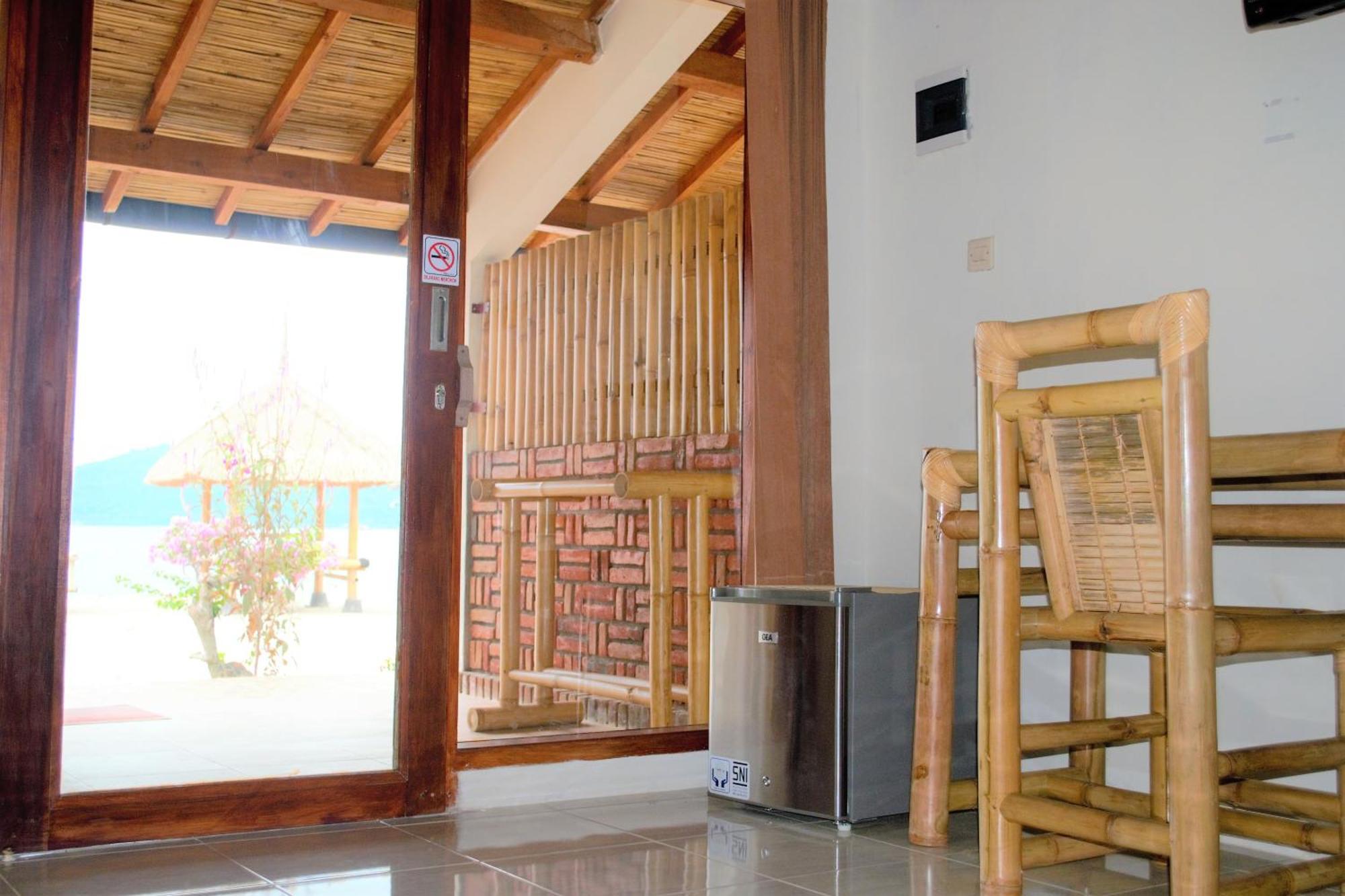 Alden Beach House Sekotong Exterior photo