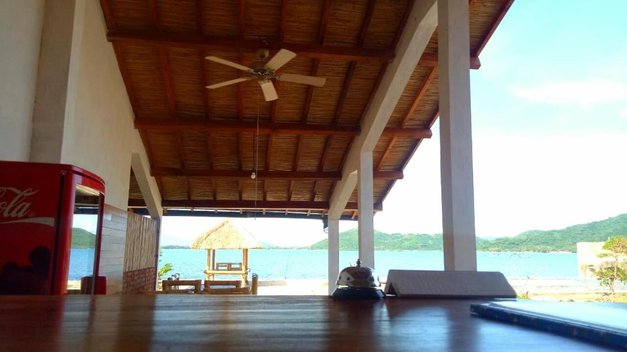 Alden Beach House Sekotong Exterior photo